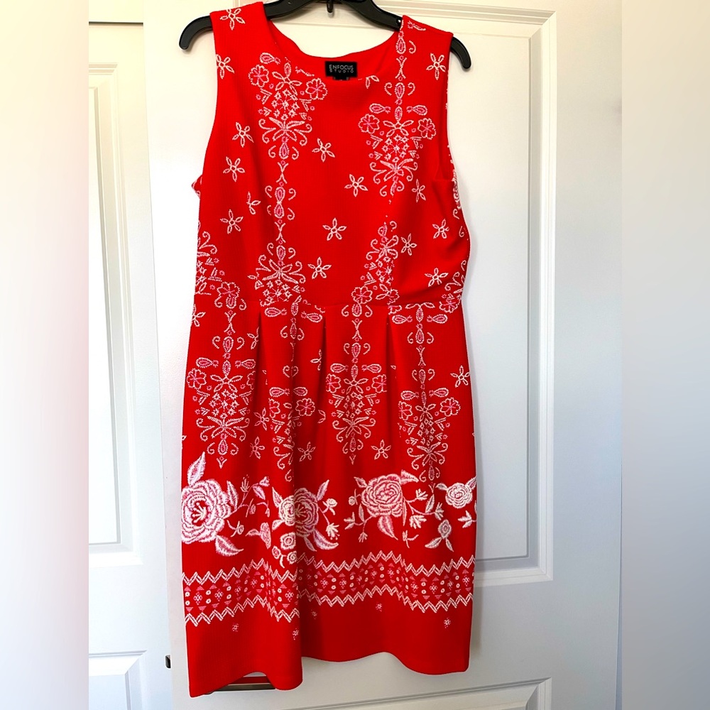 Sleeveless dress